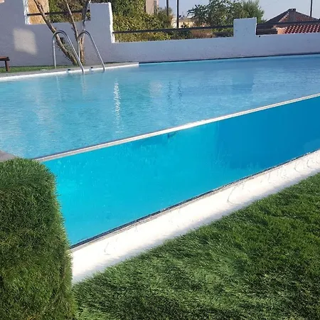 Aliki's By An Infinity Pool Apartamento